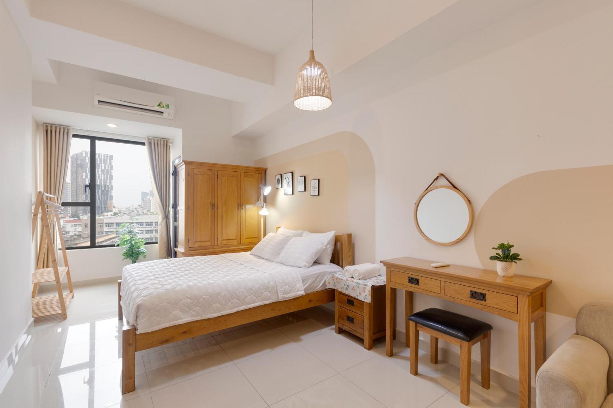 Saigon - Free Walk Experience, Amazing Infinity Pool & Free 4g Sim Card For 3 Nights