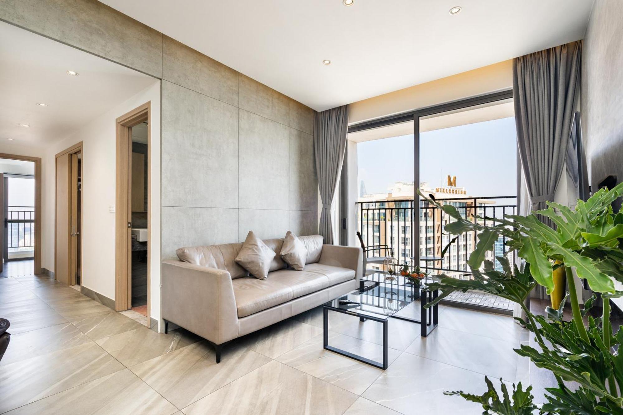 Saigon - Free Walk Experience, Amazing Infinity Pool & Free 4g Sim Card For 3 Nights