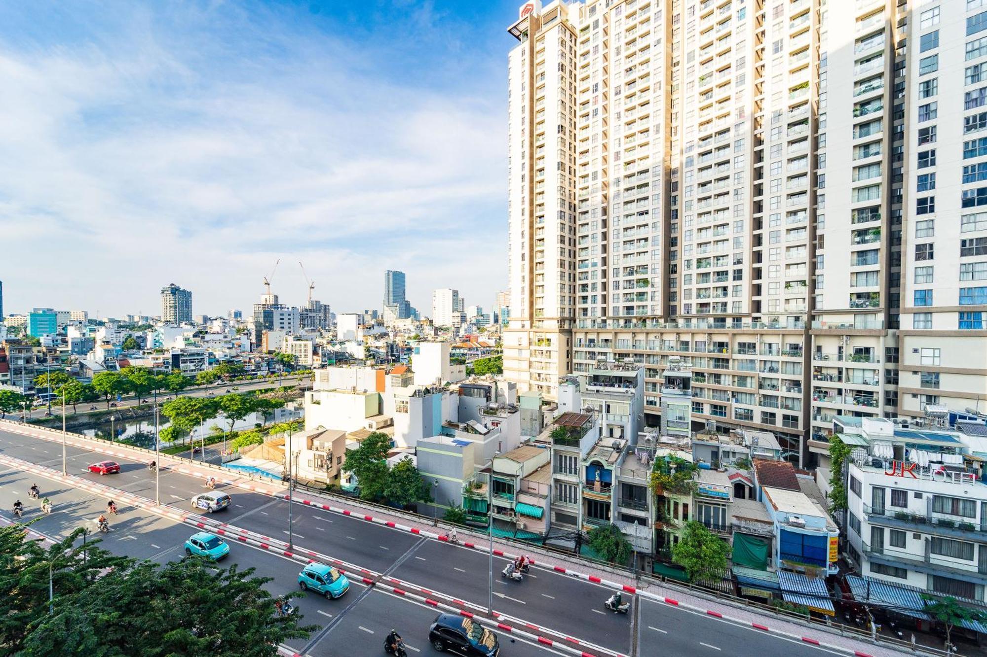 Saigon - Free Walk Experience, Amazing Infinity Pool & Free 4g Sim Card For 3 Nights