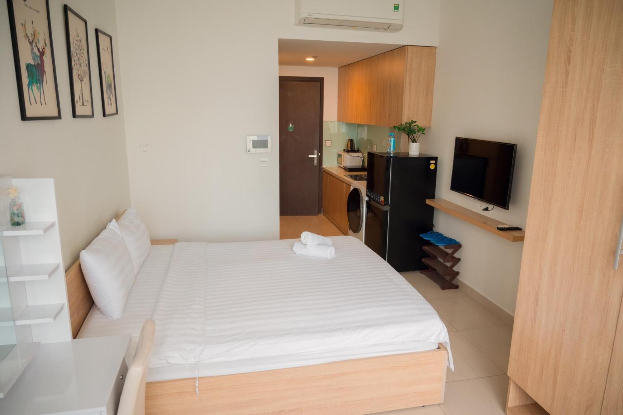 Saigon - Free Walk Experience, Amazing Infinity Pool & Free 4g Sim Card For 3 Nights *
